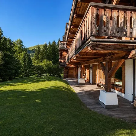 Snowcrest, Verbier- By Emerald Verbier